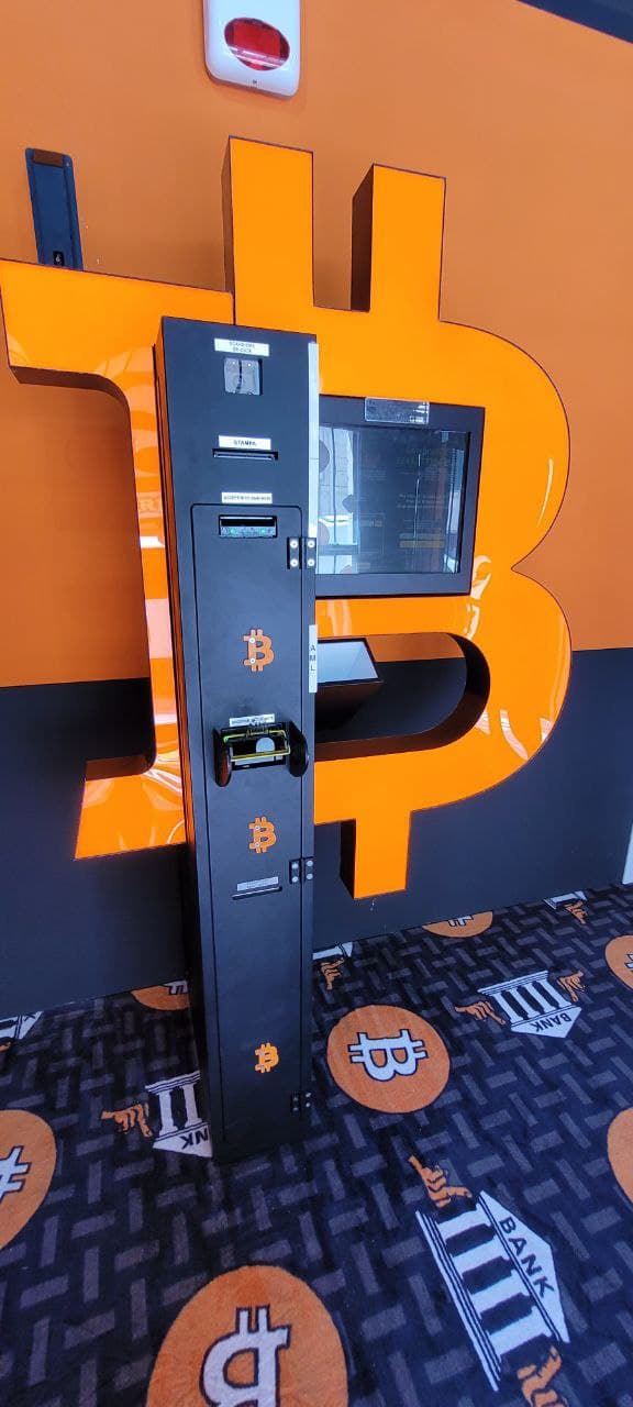 Bancomat Bitcoin Calabria nei locali di via Reggio di Calabria, foto numero	 1